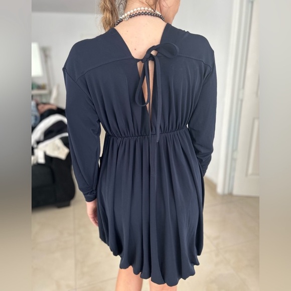 🎉HOST PICK🎉 cinq a sept Tie Back Bubble Hem Dress - Navy - Picture 5 of 6